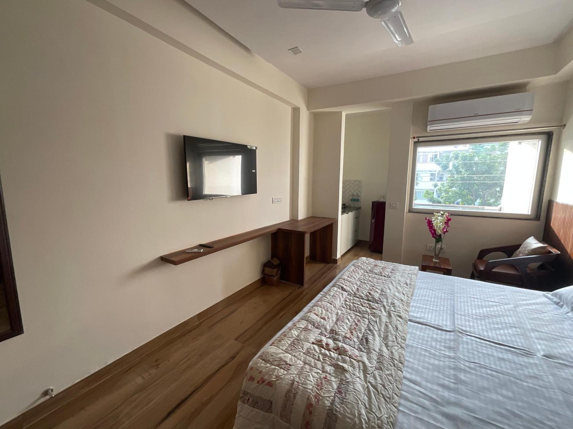 Downtown Studios 古尔冈 外观 照片
